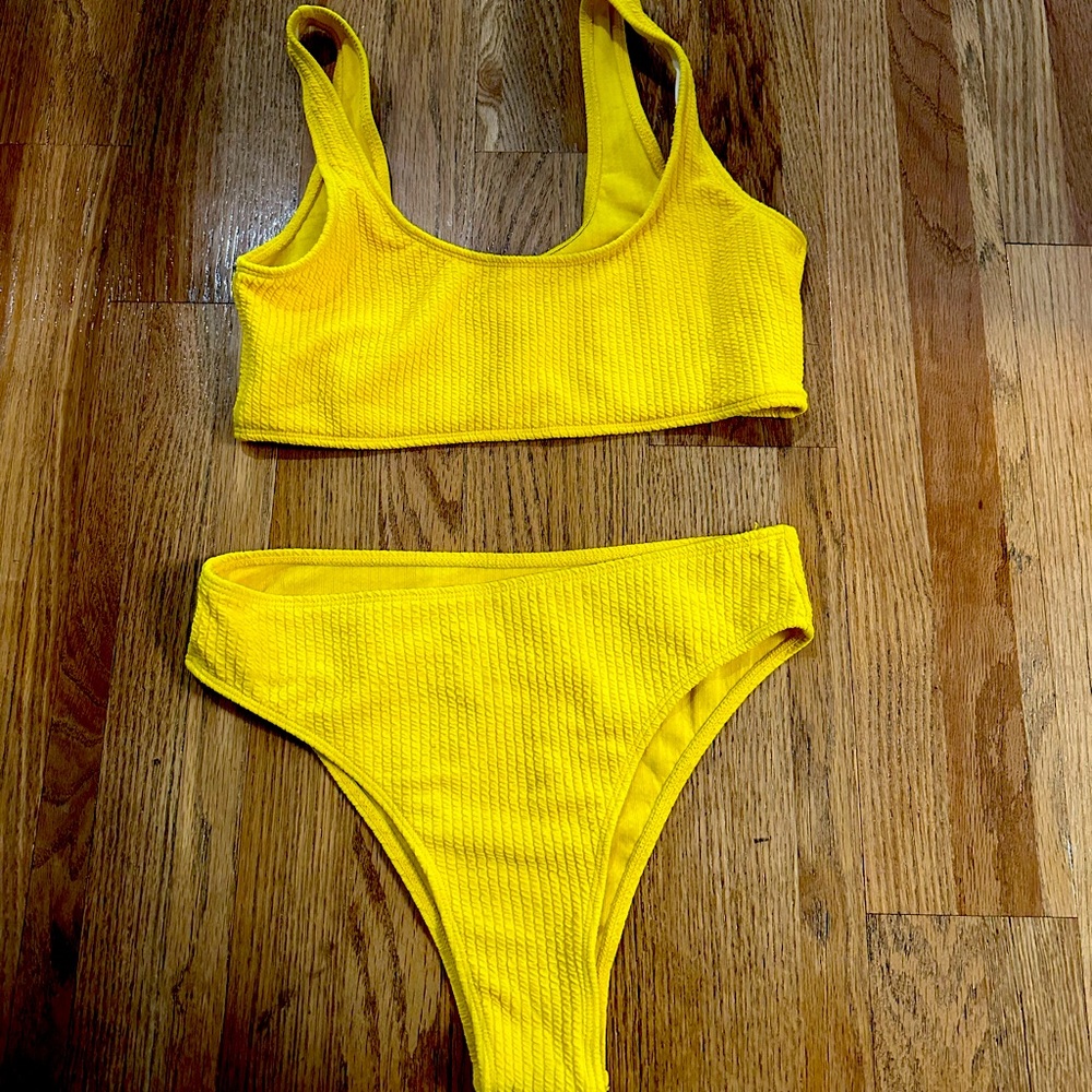 Yellow ribbed bikini